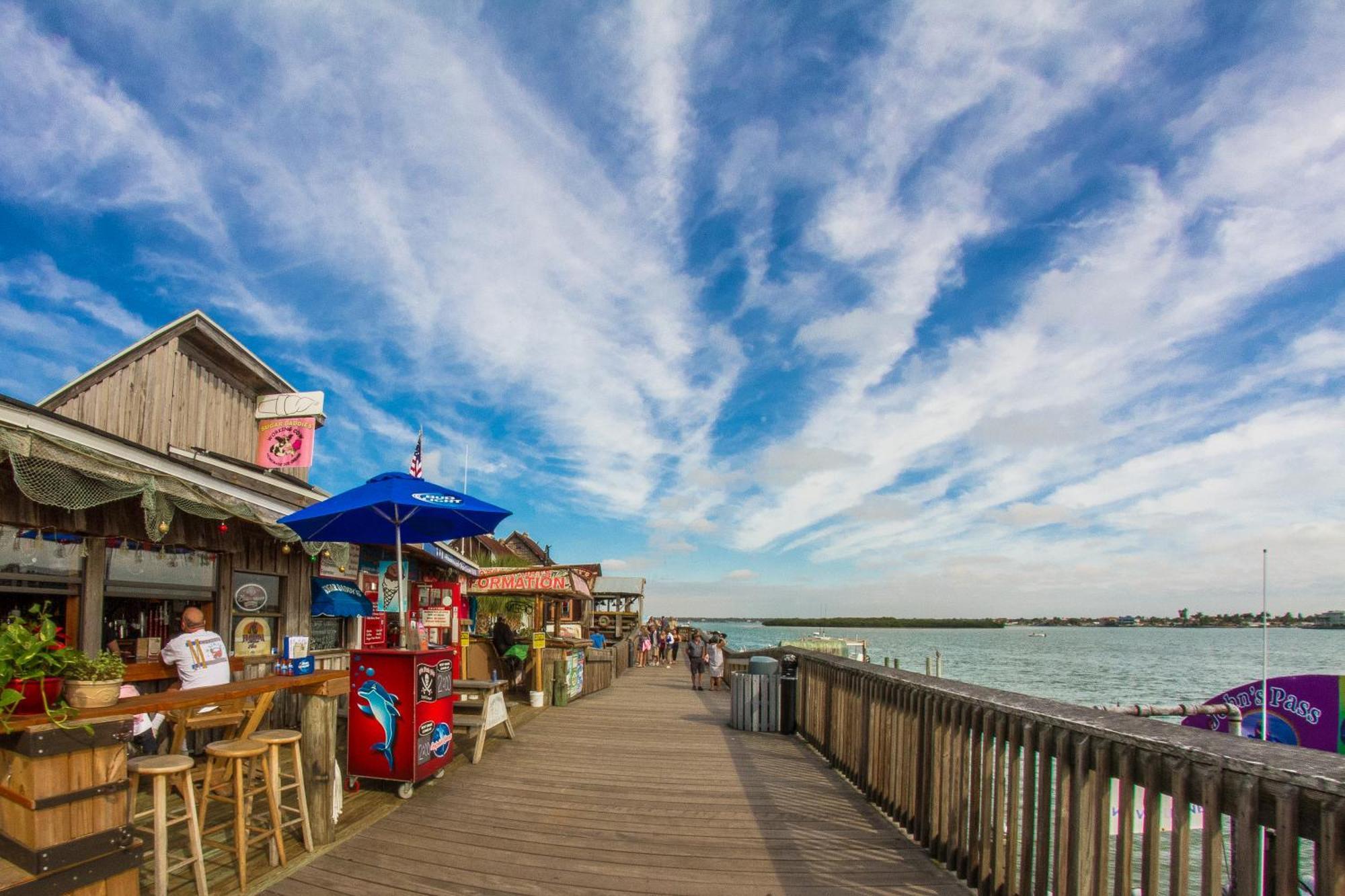 #212 Surf Song Resort St. Pete Beach Bagian luar foto